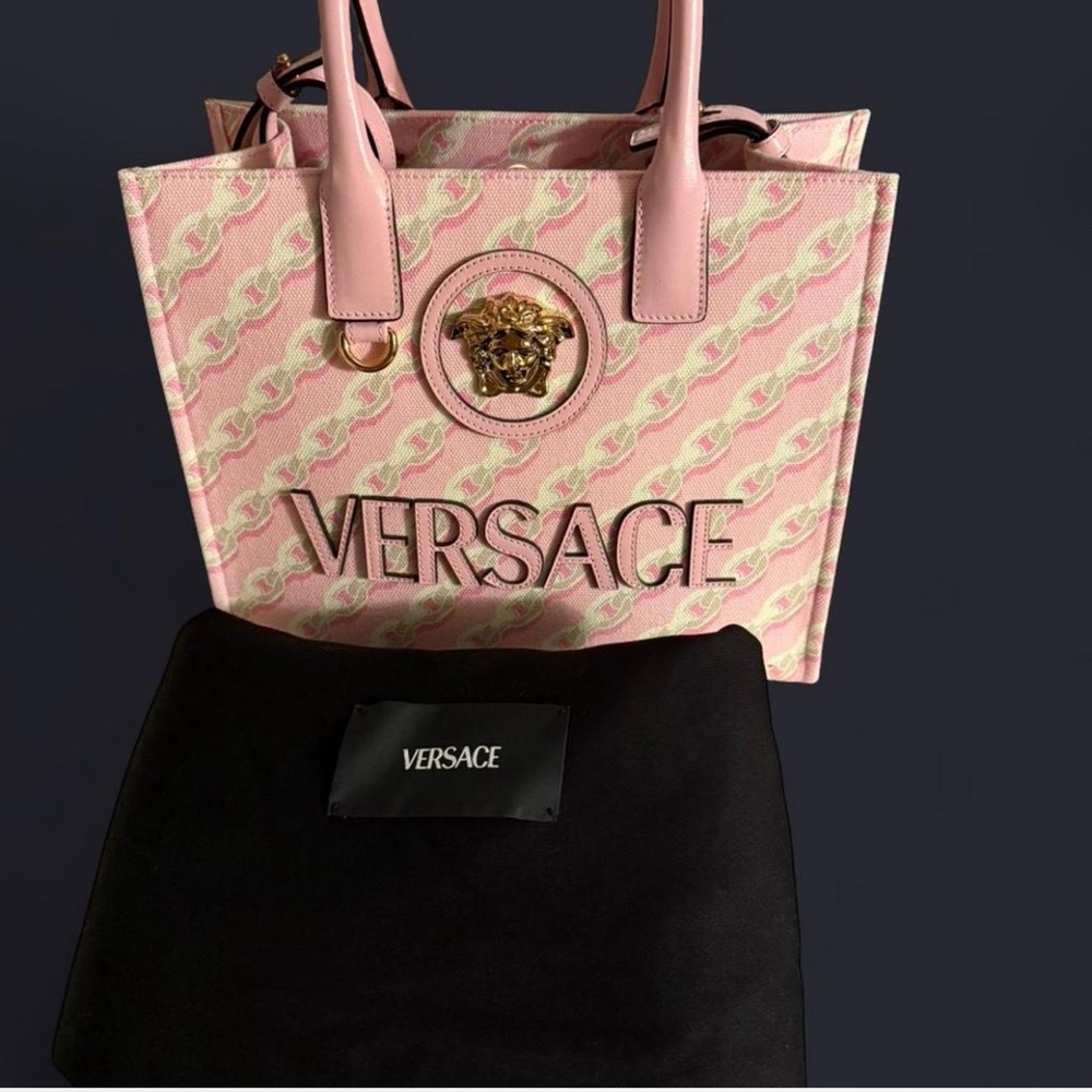 NWT Versace Pastel Pink Tote. 💯 Authentic. Measurements in pics. With dust bag! - Picture 8 of 11